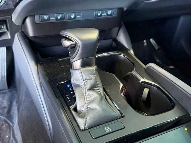 2024 Lexus ES 7th Gen - Image 27 of 31