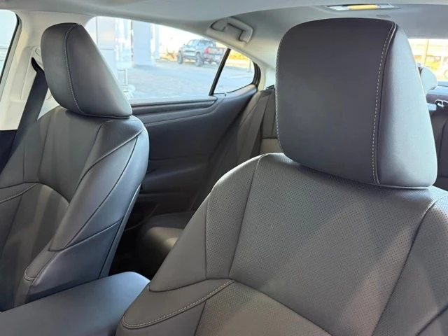 2024 Lexus ES 7th Gen - Image 21 of 21