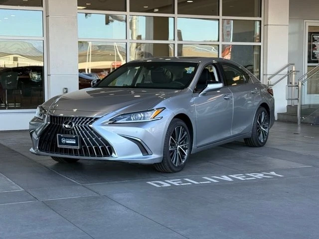 2024 Lexus ES 7th Gen - Image 2 of 31