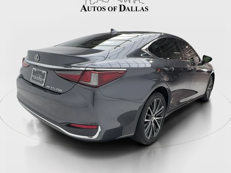 2024 Lexus ES 7th Gen - Image 7 of 31