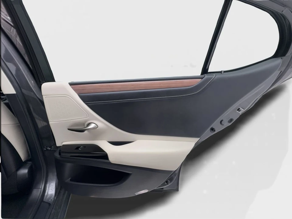 2024 Lexus ES 7th Gen - Image 28 of 31
