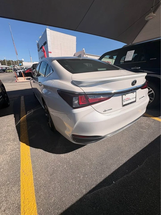 2024 Lexus ES 7th Gen - Image 3 of 3