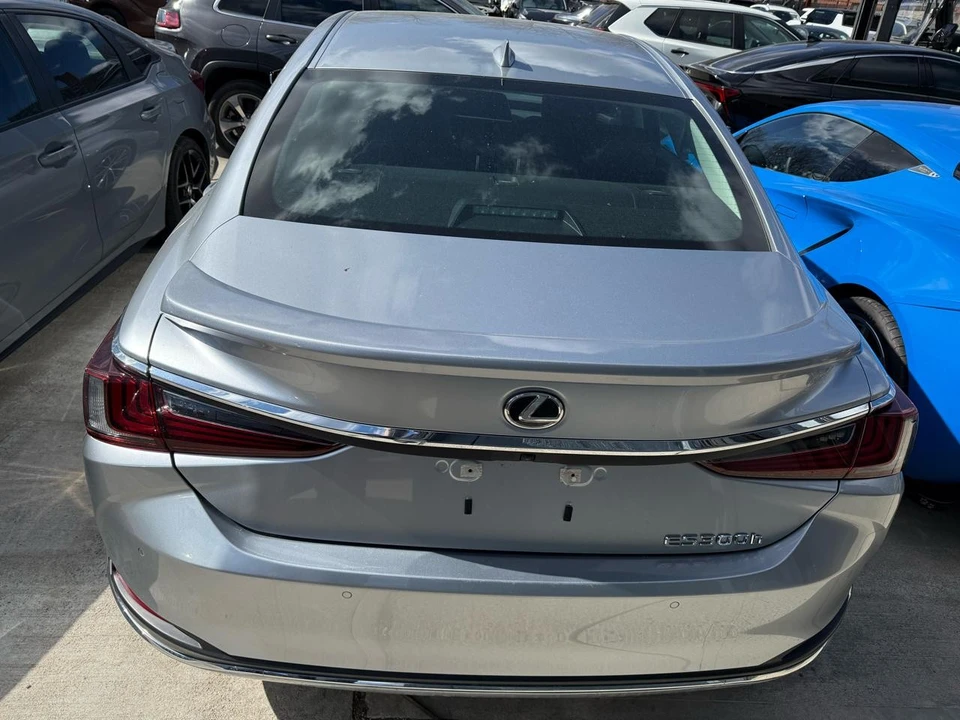 2024 Lexus ES 7th Gen - Image 4 of 18