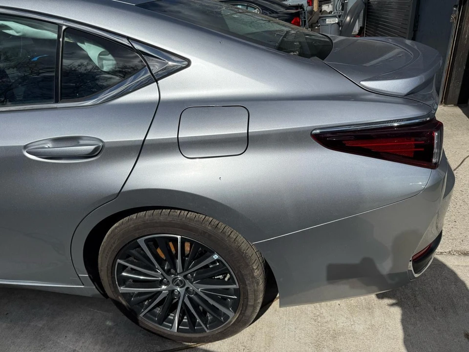 2024 Lexus ES 7th Gen - Image 7 of 18