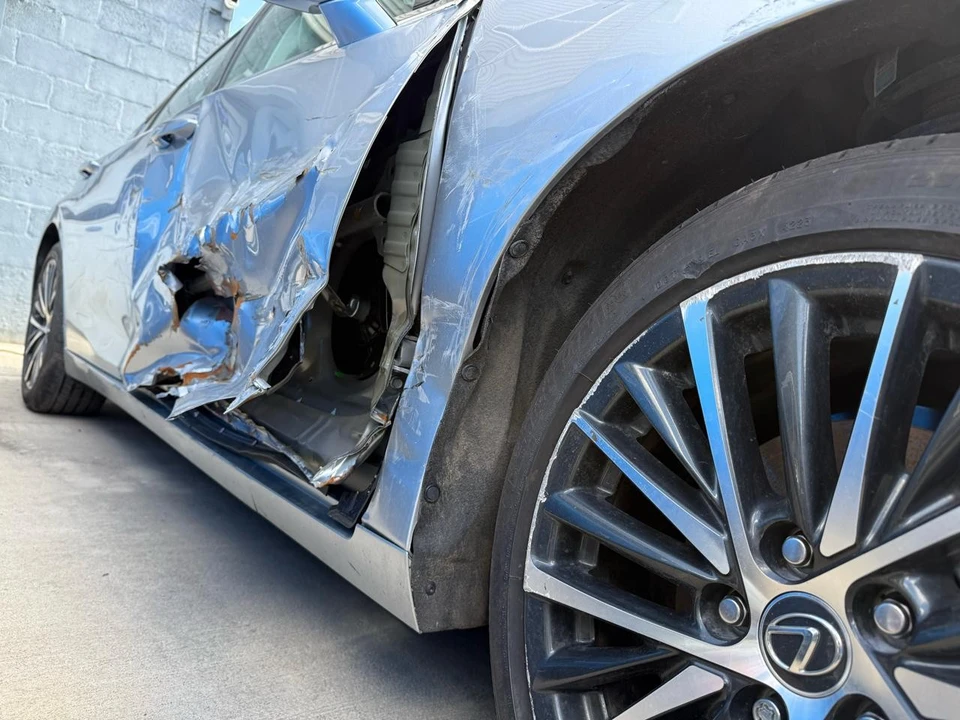2024 Lexus ES 7th Gen - Image 12 of 18