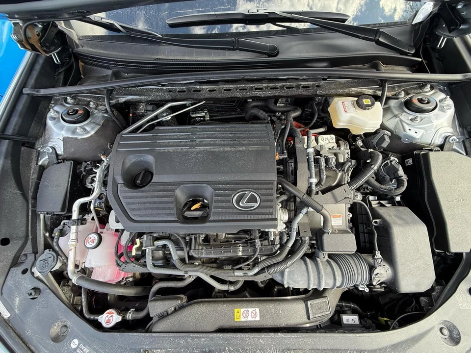 2024 Lexus ES 7th Gen - Image 13 of 18