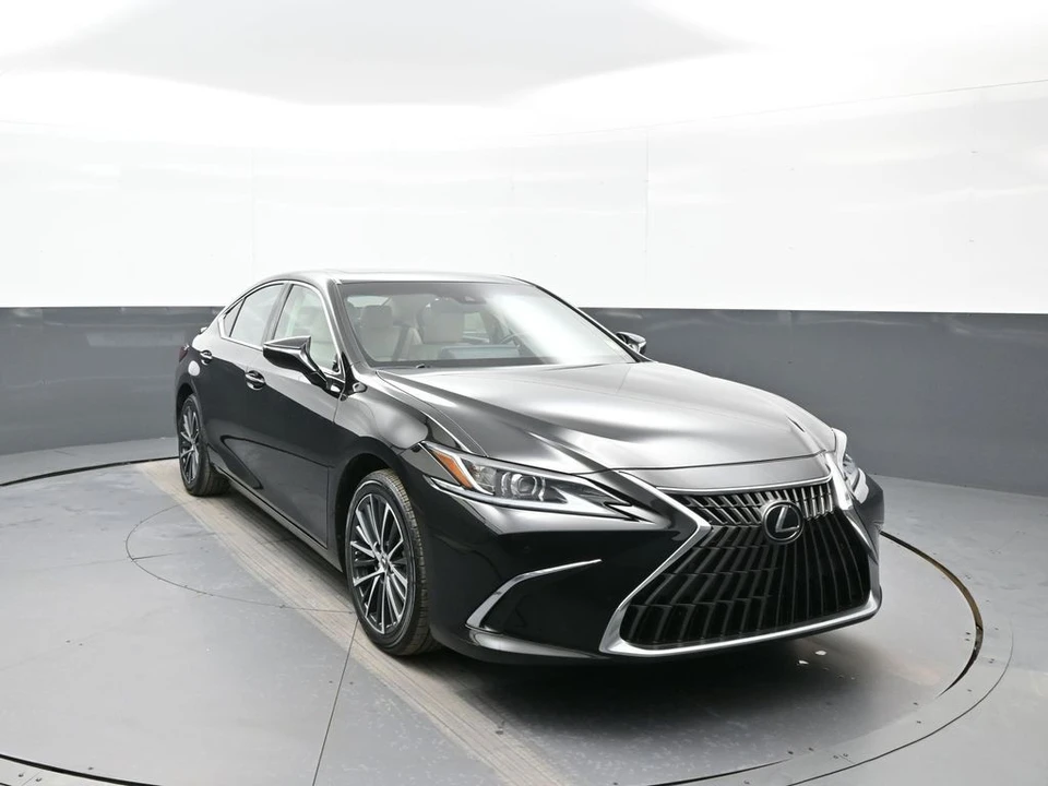 2024 Lexus ES 7th Gen - Image 3 of 31