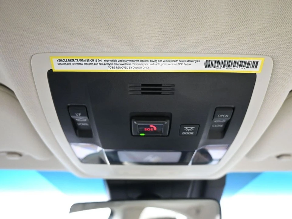2024 Lexus ES 7th Gen - Image 17 of 31