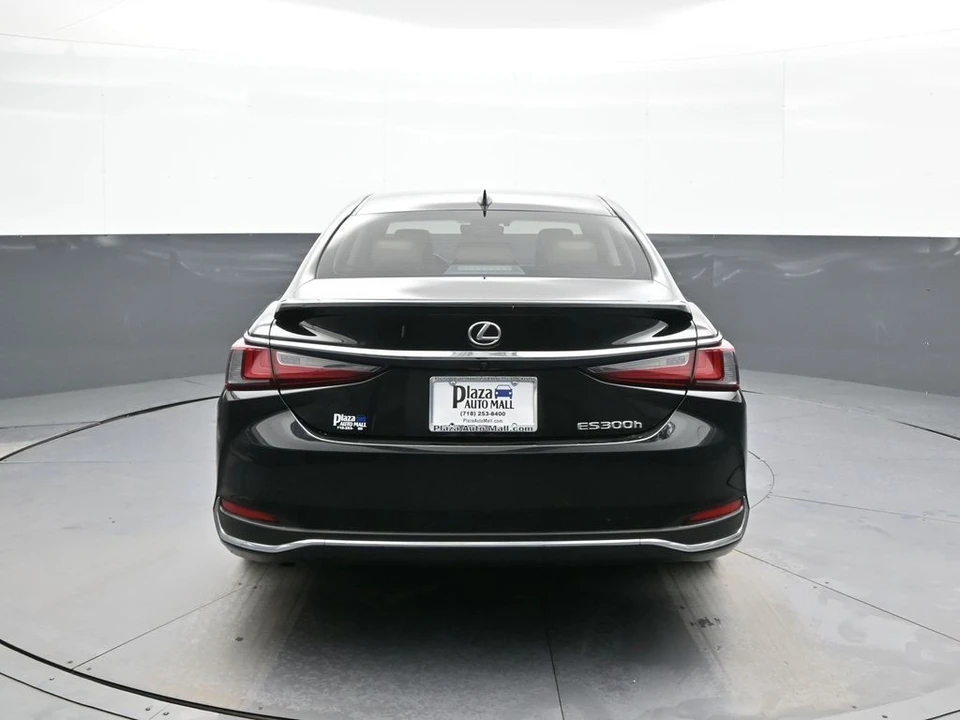2024 Lexus ES 7th Gen - Image 7 of 31