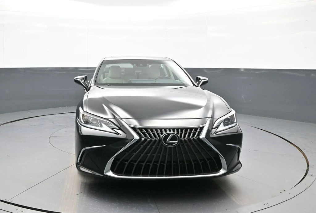 2024 Lexus ES 7th Gen - Image 2 of 21
