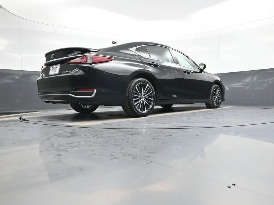 2024 Lexus ES 7th Gen - Image 31 of 31