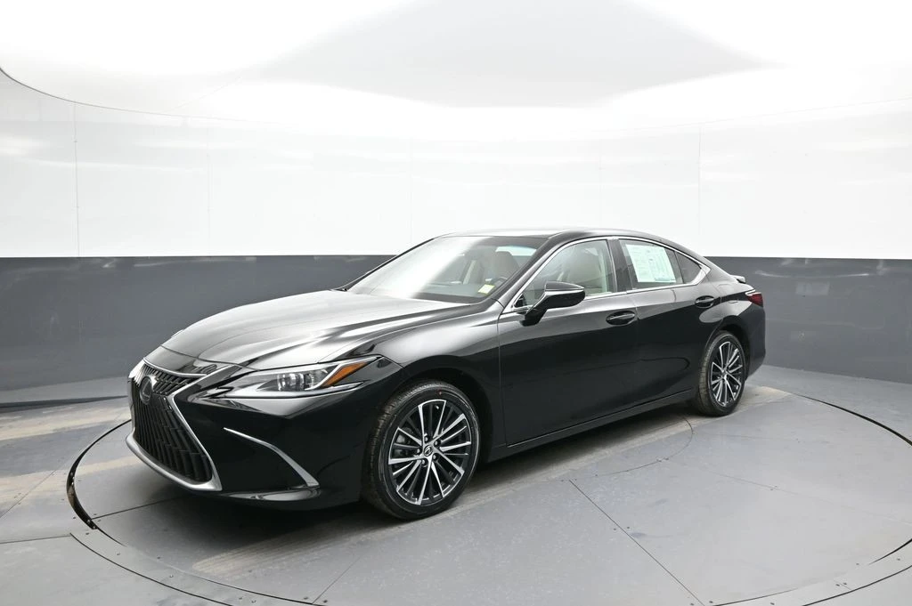 2024 Lexus ES 7th Gen - Image 10 of 21