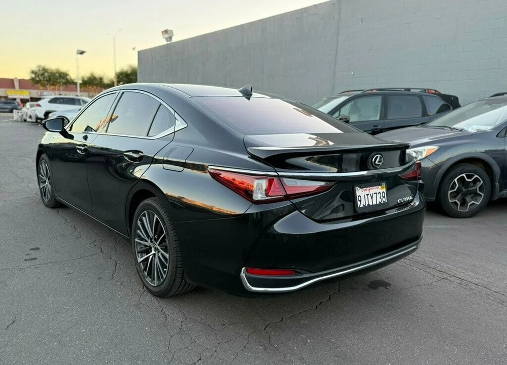 2024 Lexus ES 7th Gen - Image 6 of 21