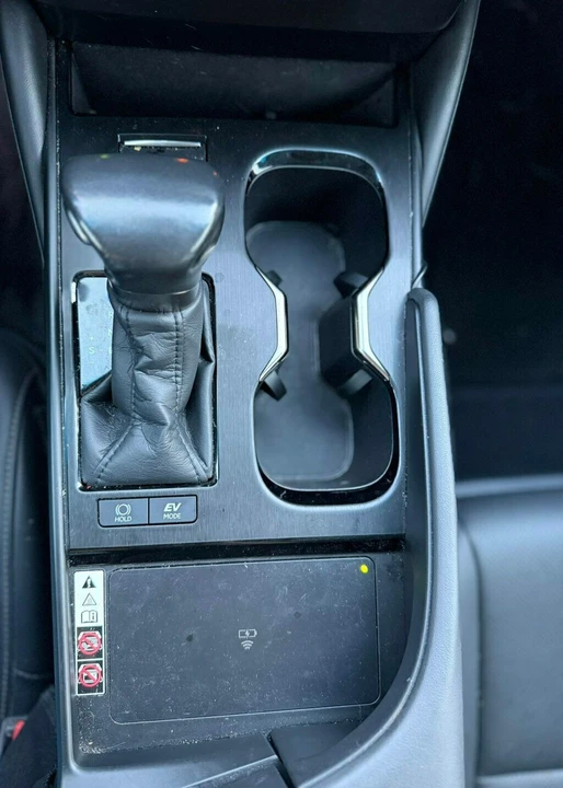 2024 Lexus ES 7th Gen - Image 17 of 21