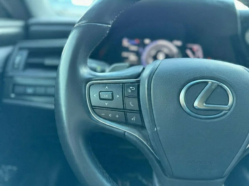 2024 Lexus ES 7th Gen - Image 10 of 21
