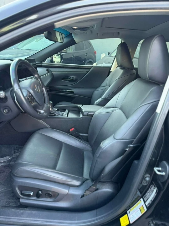 2024 Lexus ES 7th Gen - Image 7 of 21