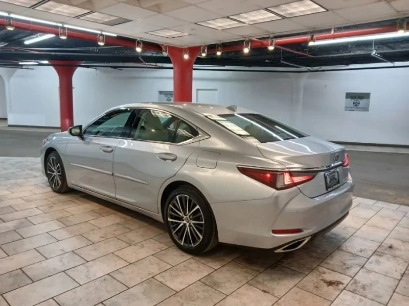 2024 Lexus ES 7th Gen - Image 4 of 12