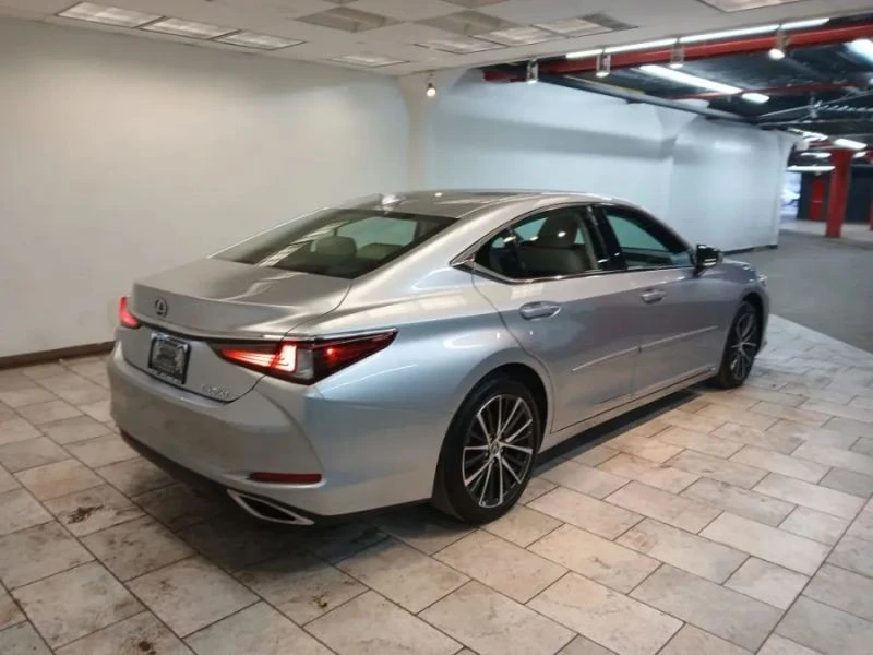 2024 Lexus ES 7th Gen - Image 3 of 12