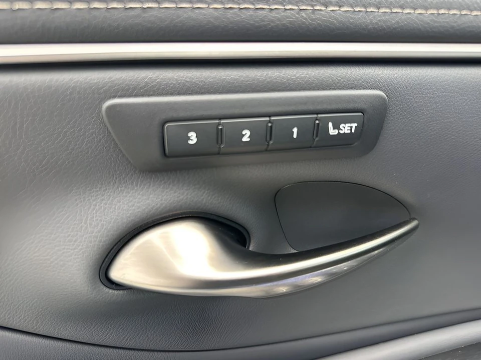 2024 Lexus ES 7th Gen - Image 11 of 12