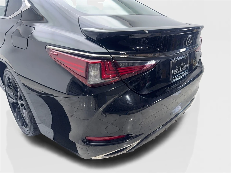 2024 Lexus ES 7th Gen - Image 19 of 21