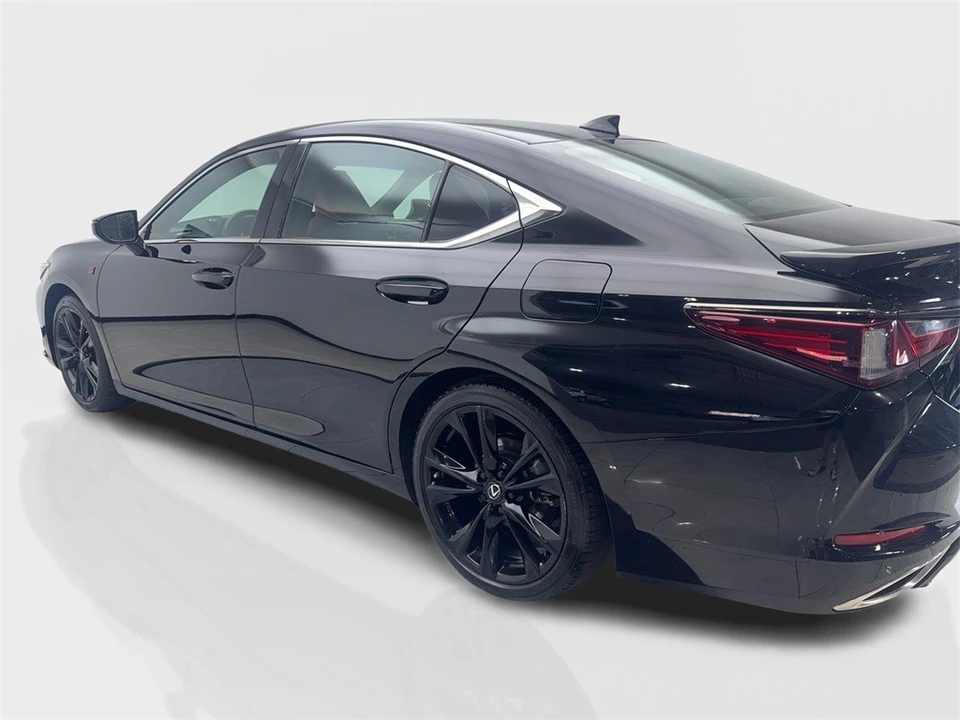 2024 Lexus ES 7th Gen - Image 14 of 21