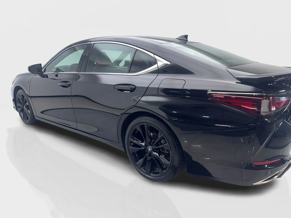 2024 Lexus ES 7th Gen - Image 14 of 21