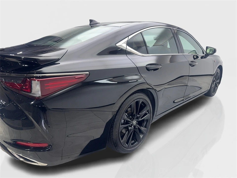 2024 Lexus ES 7th Gen - Image 13 of 21