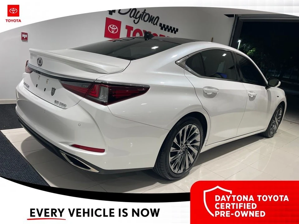 2024 Lexus ES 7th Gen - Image 8 of 12