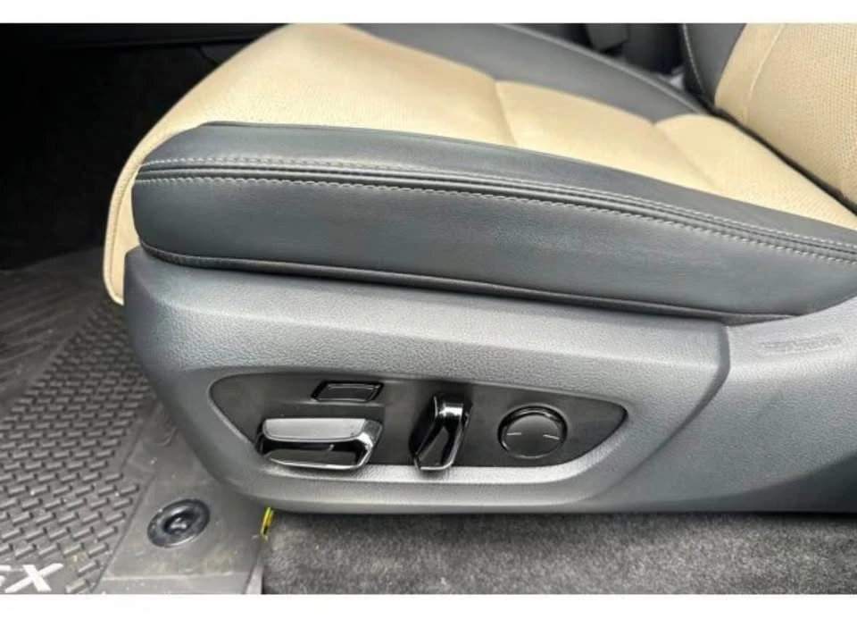 2024 Lexus GX 3rd Gen - Image 5 of 10
