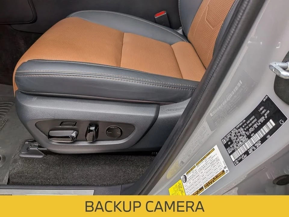 2024 Lexus GX 3rd Gen - Image 17 of 19