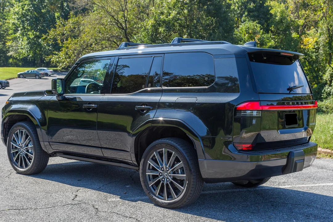 2024 Lexus GX 3rd Gen - Image 13 of 31