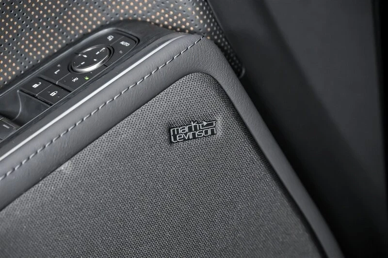 2024 Lexus GX 3rd Gen - Image 19 of 21