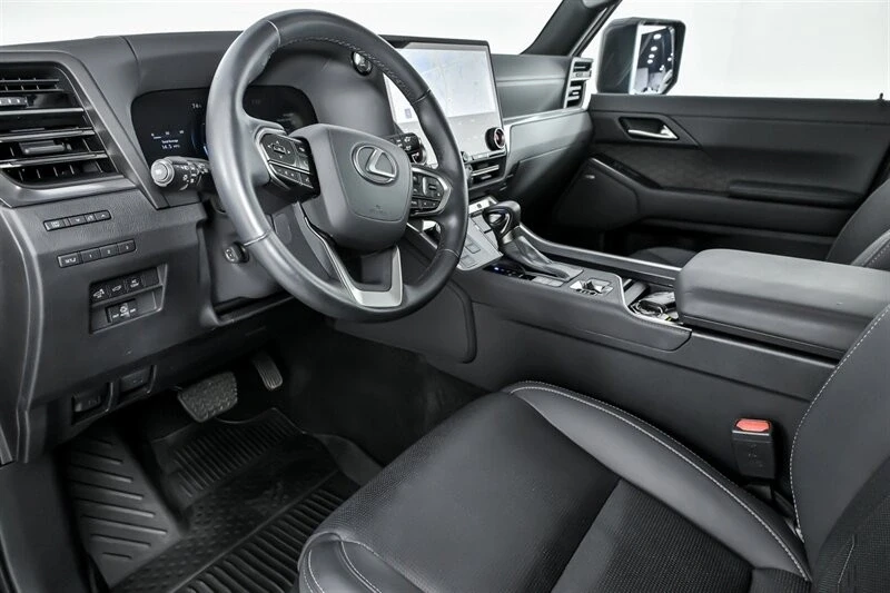 2024 Lexus GX 3rd Gen - Image 20 of 21