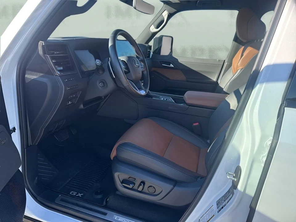 2024 Lexus GX 3rd Gen - Image 9 of 12
