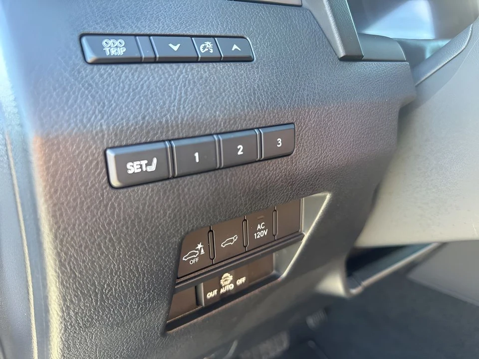2024 Lexus GX 3rd Gen - Image 11 of 12