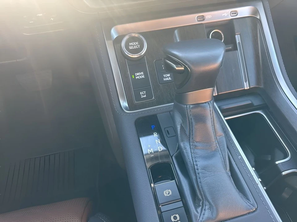 2024 Lexus GX 3rd Gen - Image 19 of 21