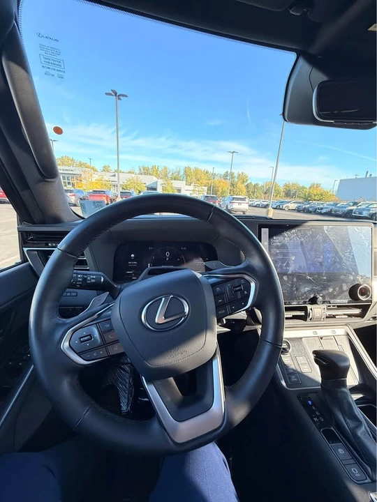 2024 Lexus GX 3rd Gen - Image 12 of 13