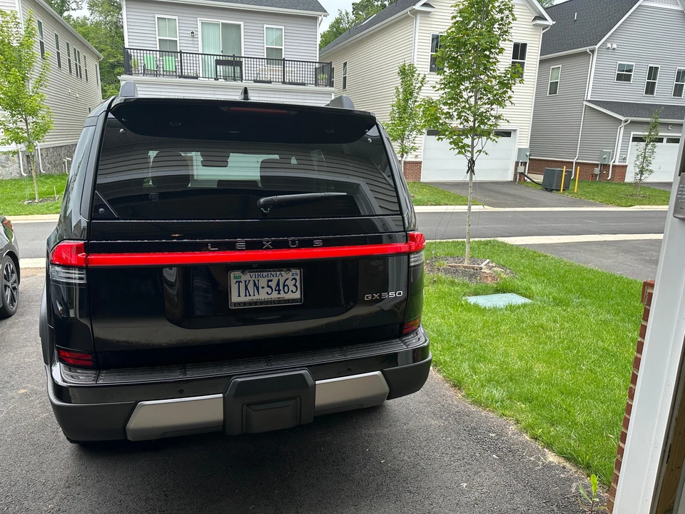 2024 Lexus GX 3rd Gen - Image 18 of 31