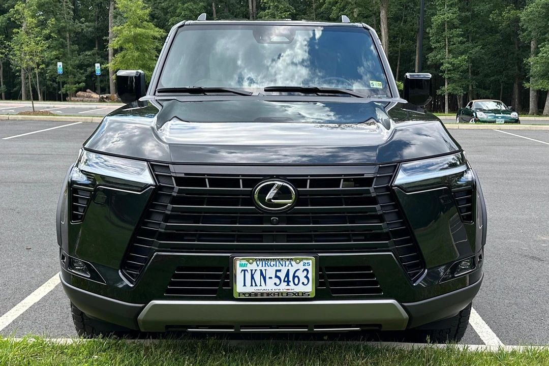 2024 Lexus GX 3rd Gen - Image 2 of 31