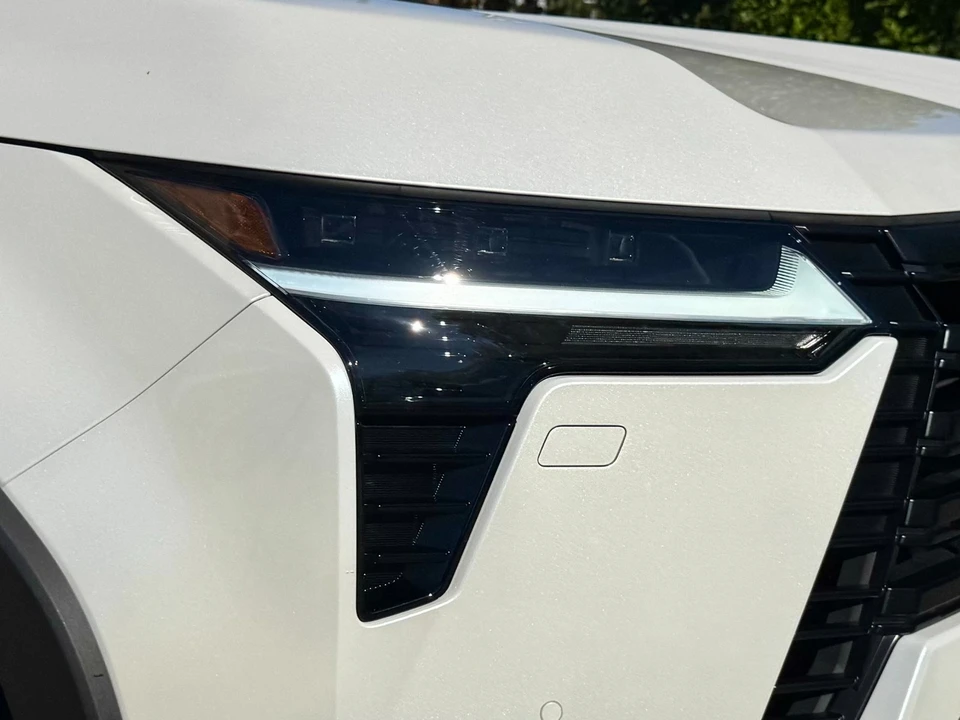 2024 Lexus GX 3rd Gen - Image 9 of 12