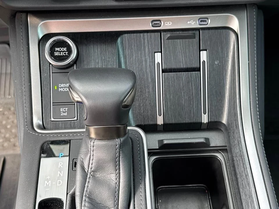 2024 Lexus GX 3rd Gen - Image 8 of 17