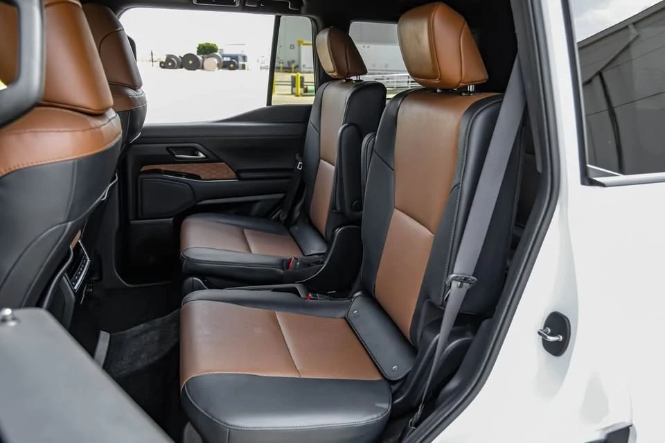 2024 Lexus GX 3rd Gen - Image 13 of 18