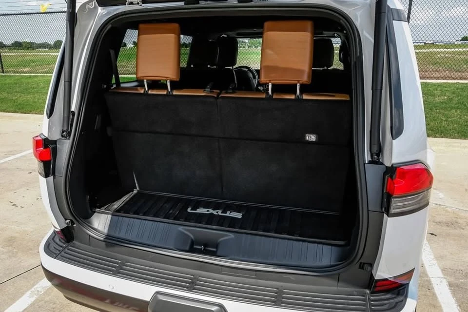 2024 Lexus GX 3rd Gen - Image 18 of 18