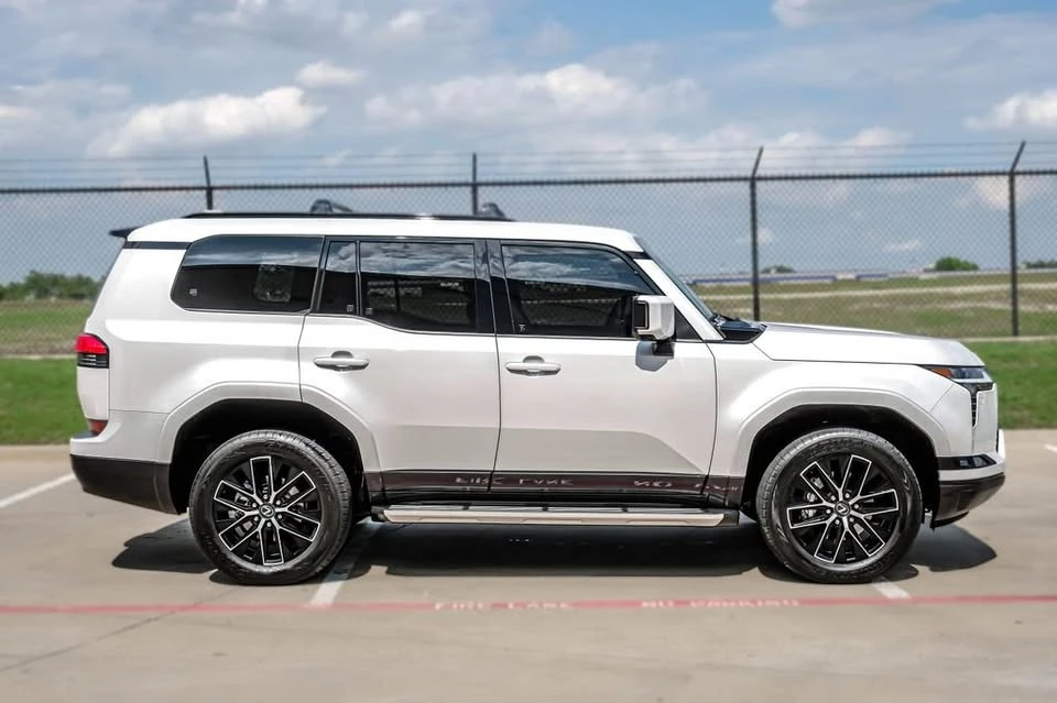 2024 Lexus GX 3rd Gen - Image 2 of 18