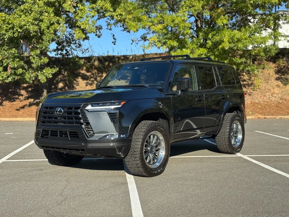 2024 Lexus GX 3rd Gen - Image 4 of 12