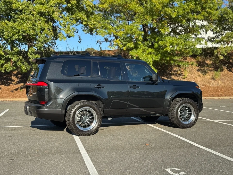 2024 Lexus GX 3rd Gen - Image 13 of 21