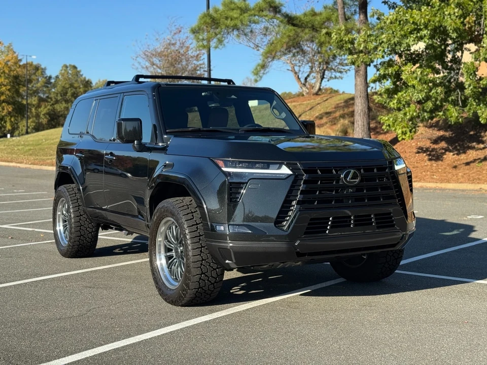 2024 Lexus GX 3rd Gen - Image 16 of 21