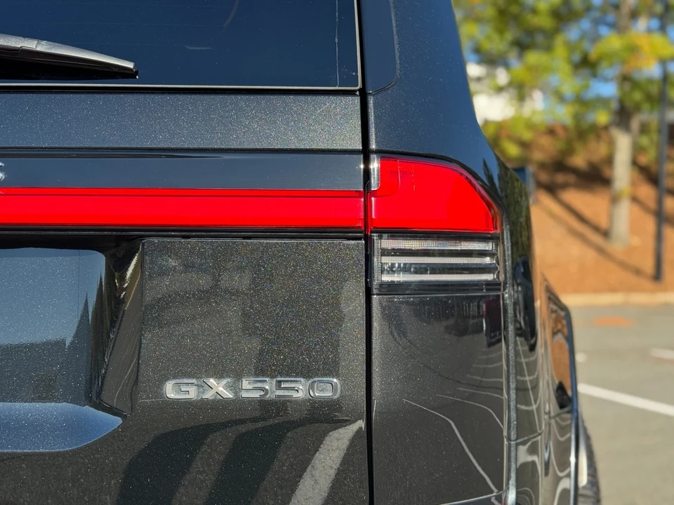 2024 Lexus GX 3rd Gen - Image 18 of 21