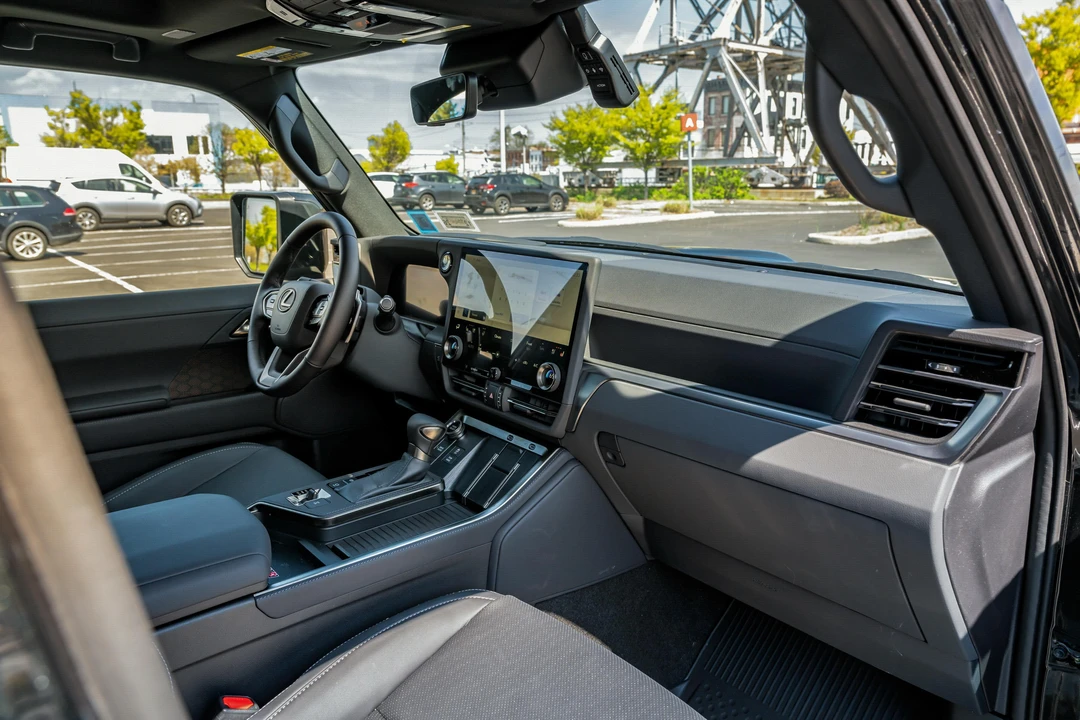 2024 Lexus GX 3rd Gen - Image 29 of 31