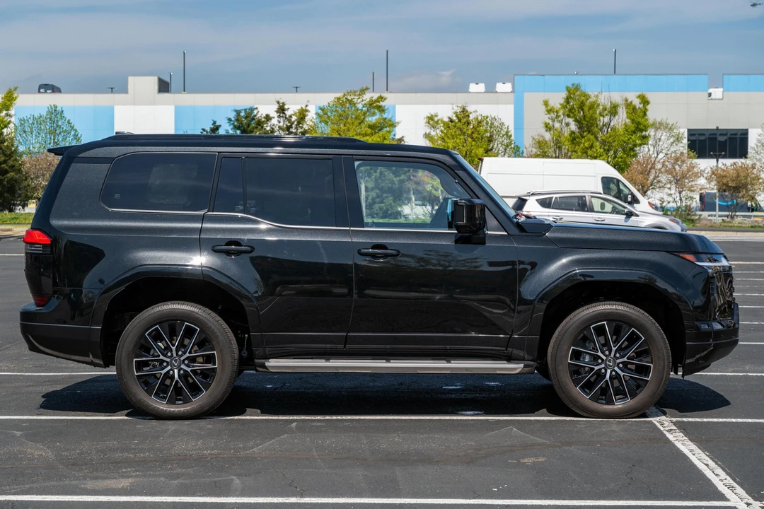 2024 Lexus GX 3rd Gen - Image 3 of 31